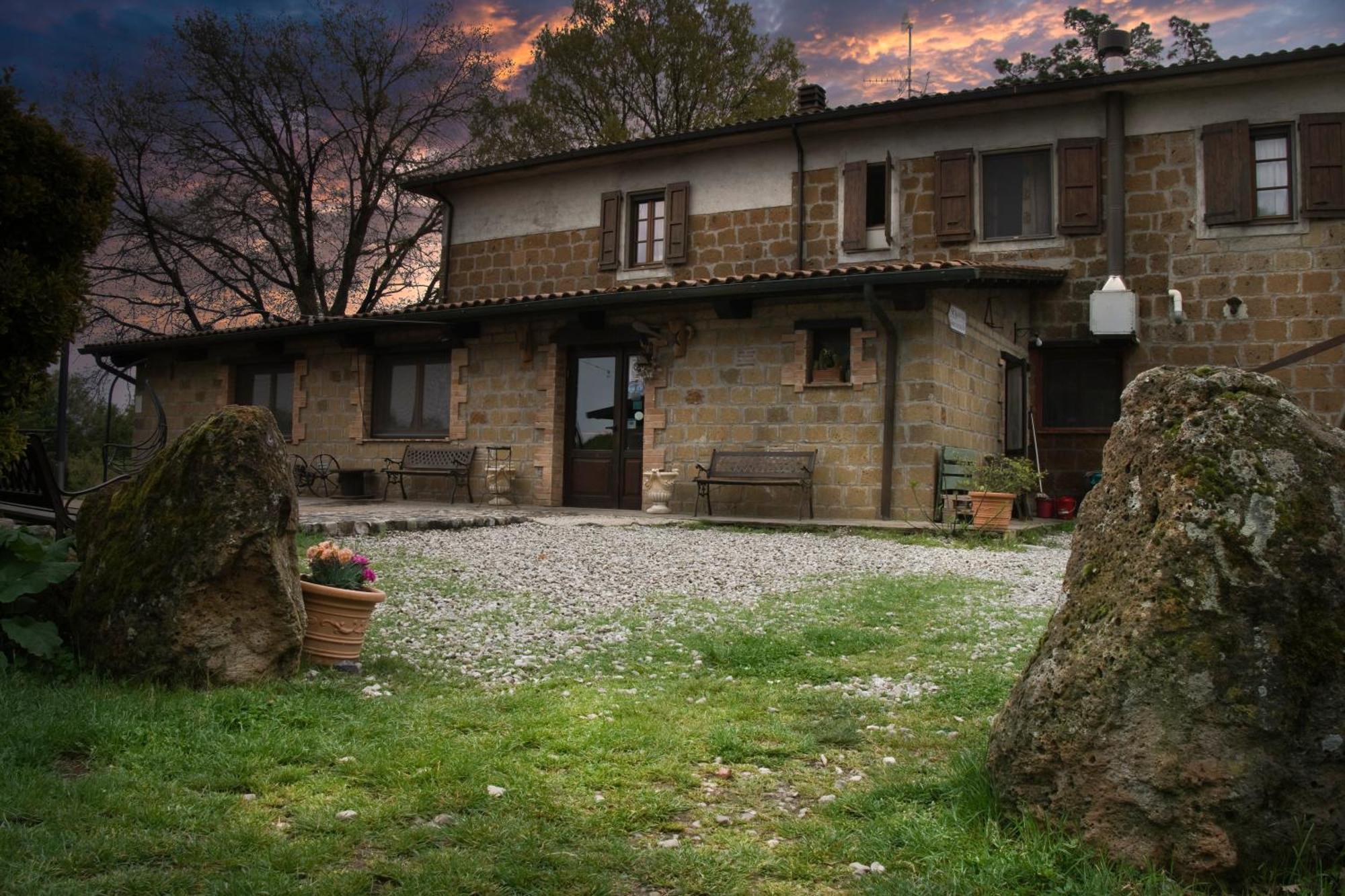 Bio Agriturismo Aia Del Tufo Sorano  Exterior photo